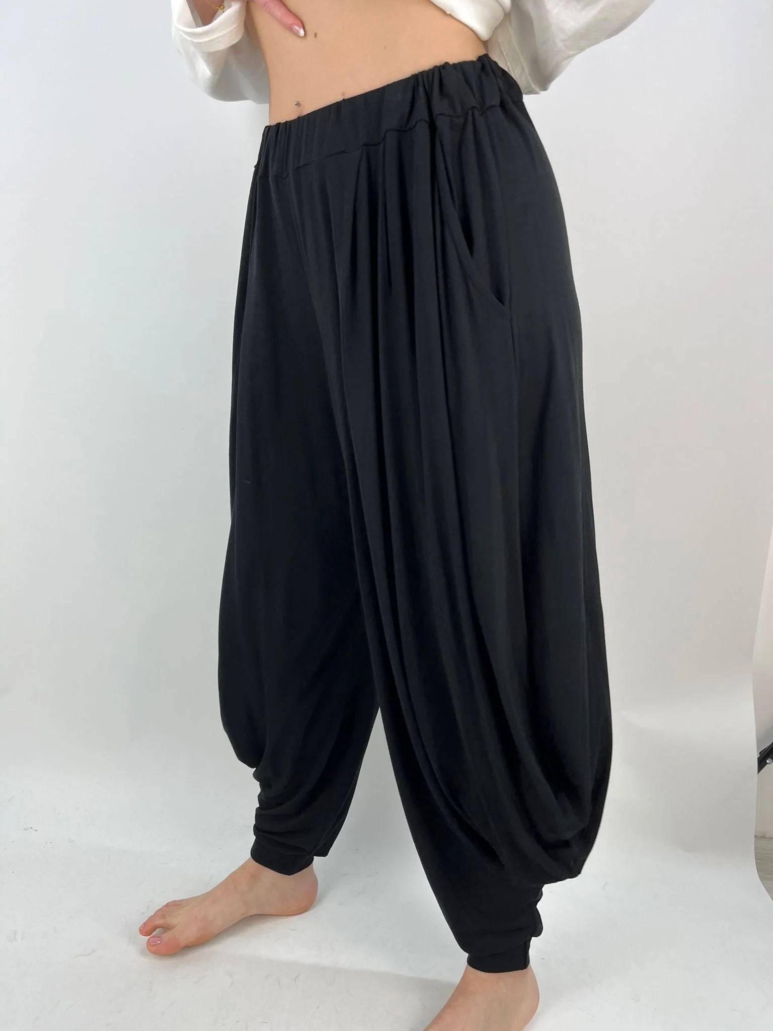 Amazon.com: CandyHusky 100% Cotton Hippie Gypsy Boho Baggy Pants Harem Pants  for Men Women Yoga Pants Aladdin Pants One Size Fits Most-Black : Clothing,  Shoes & Jewelry